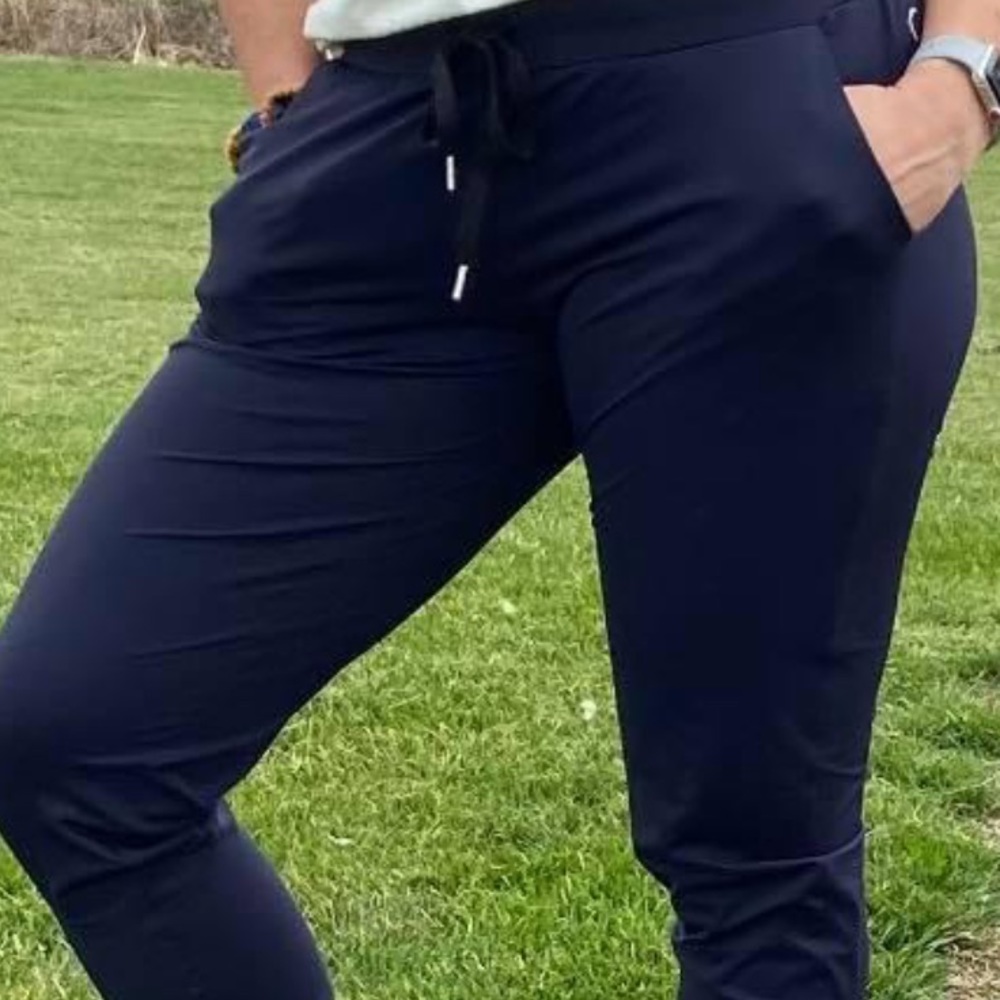 Zyia navy motion joggers